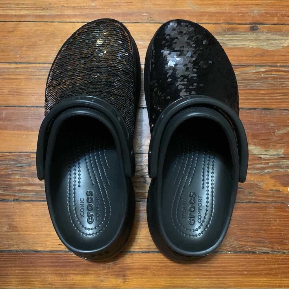 crocs bae sequin clogs
